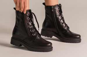 Женские ботинки 83-040-01 черный нат.кожа ворсин